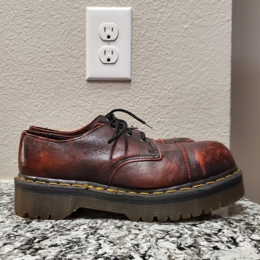 Dr. Martens Platform Oxford